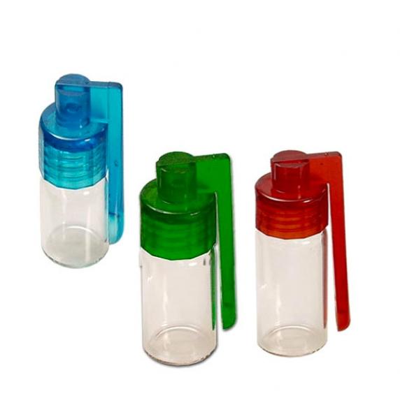 Dosierer aus Glas mit Löffel in drei Farben